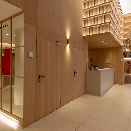 Apartamentos Recoletos Madrid Eksteriør billede