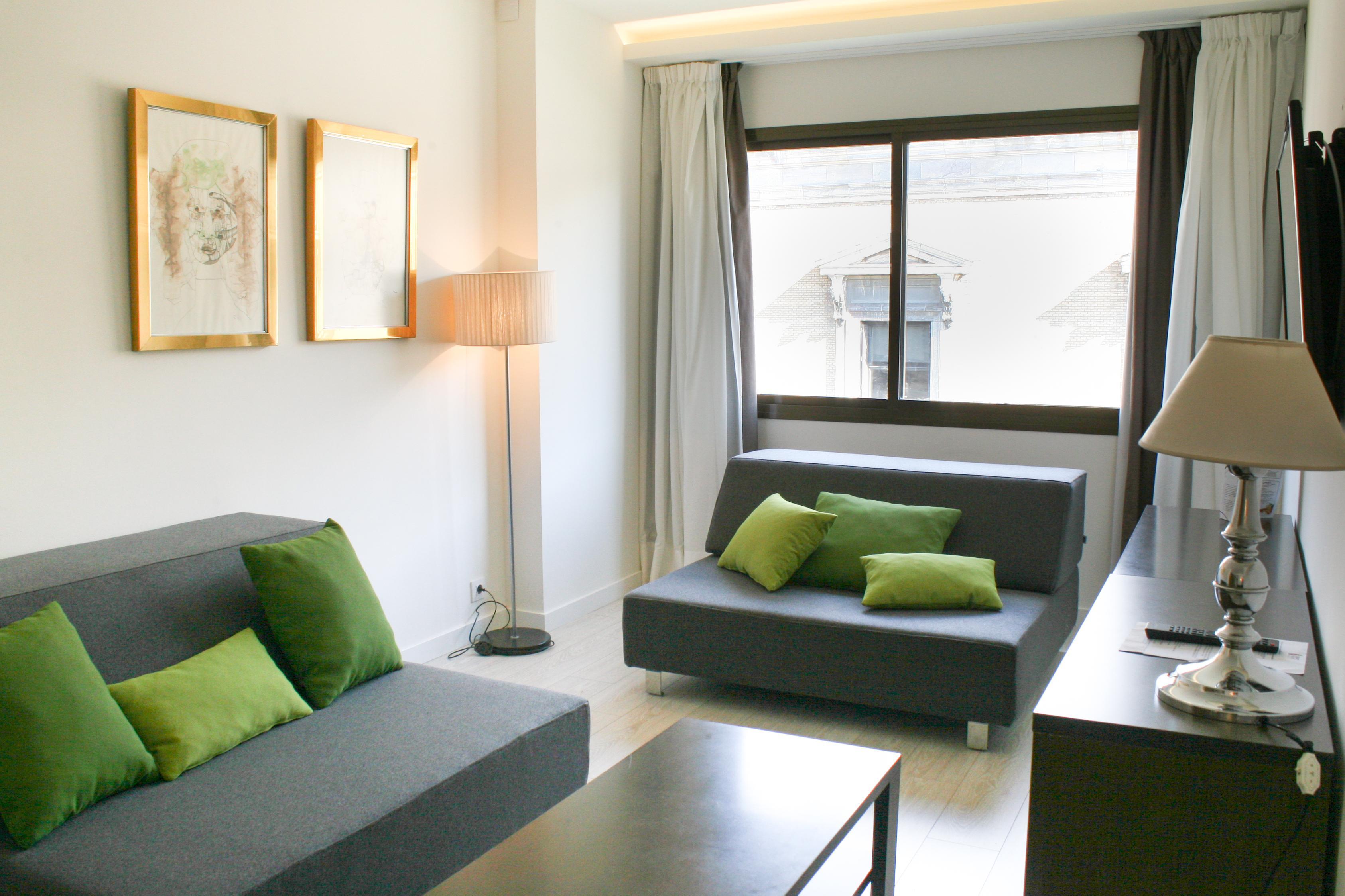 Apartamentos Recoletos Madrid Eksteriør billede