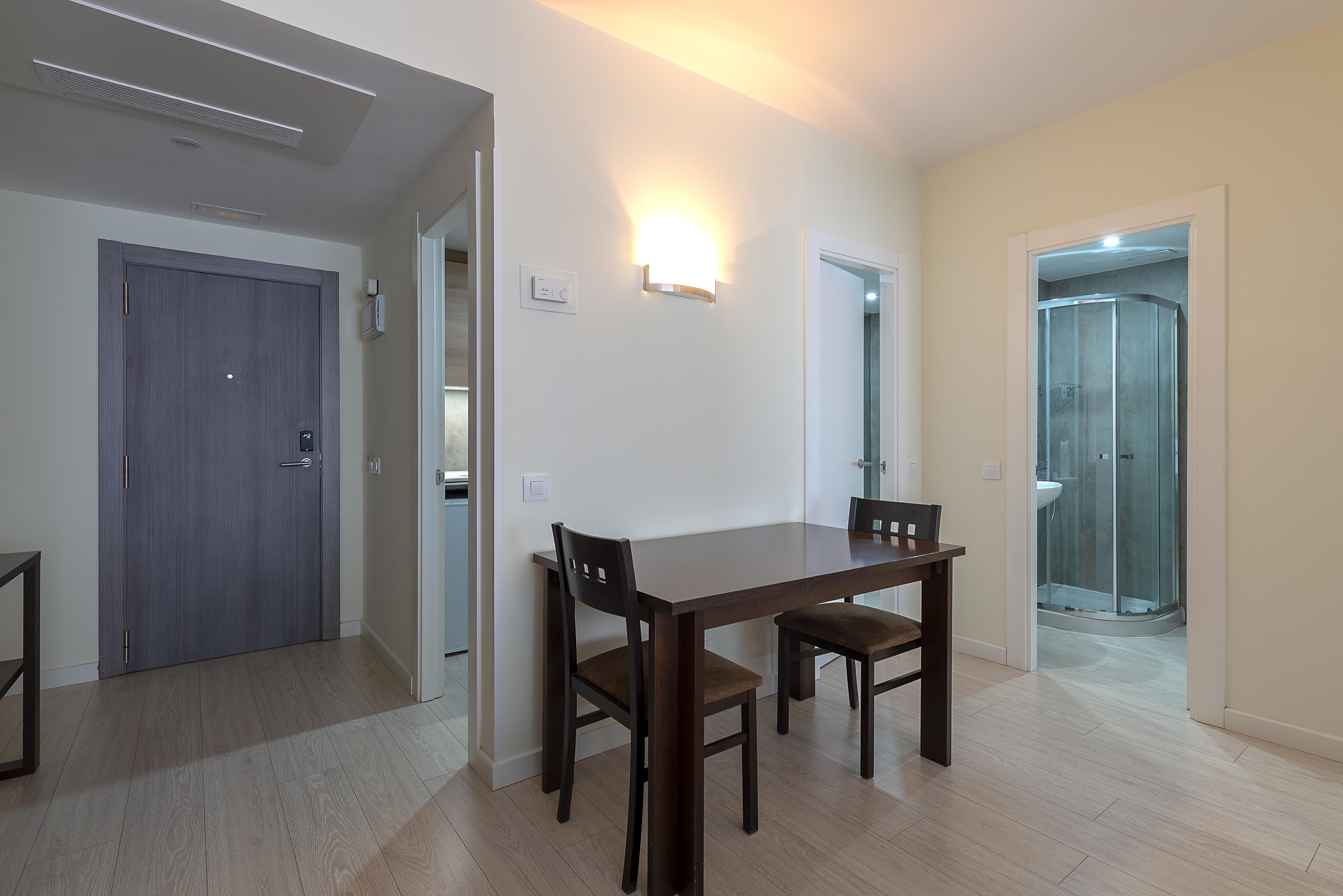 Apartamentos Recoletos Madrid Eksteriør billede