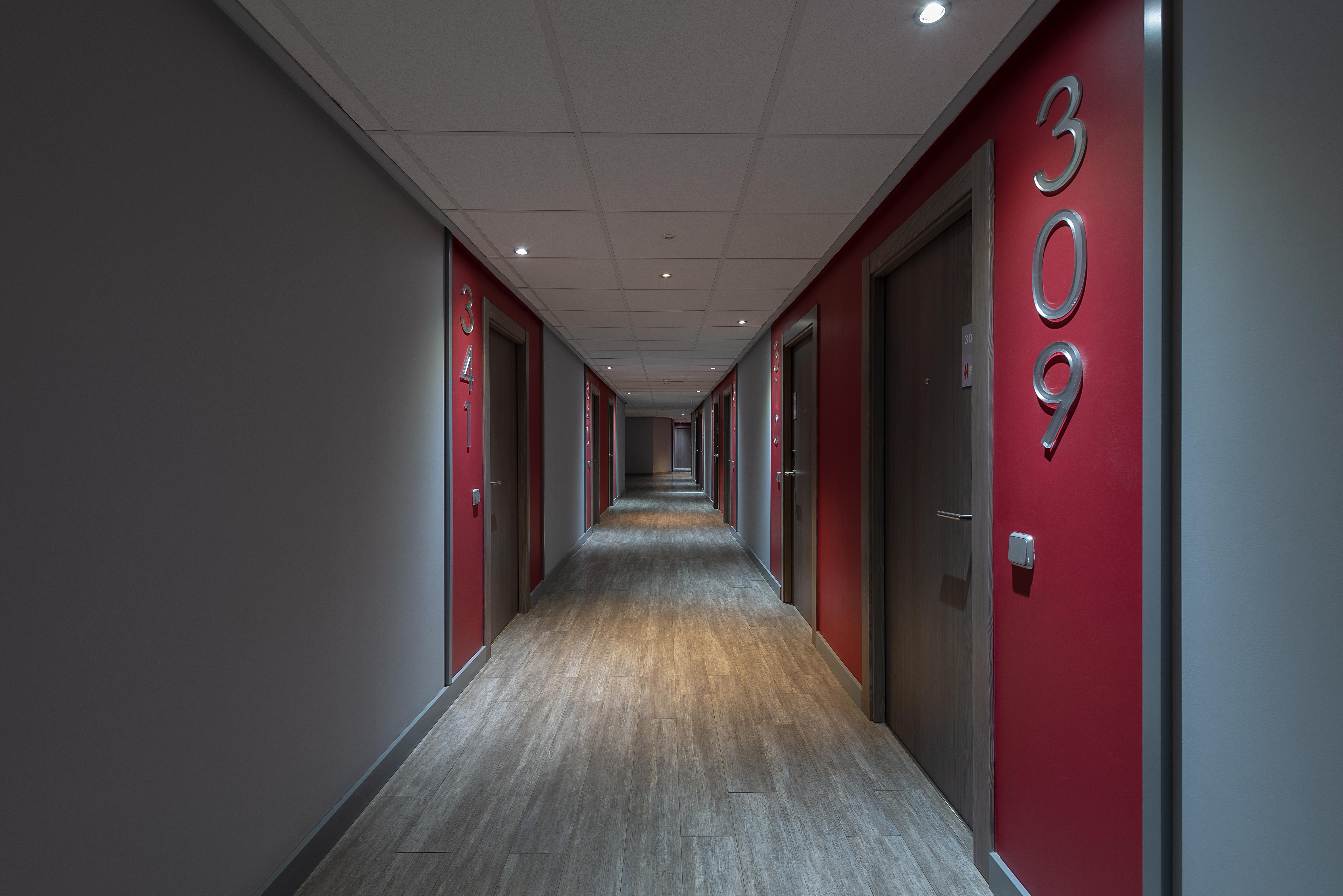 Apartamentos Recoletos Madrid Eksteriør billede