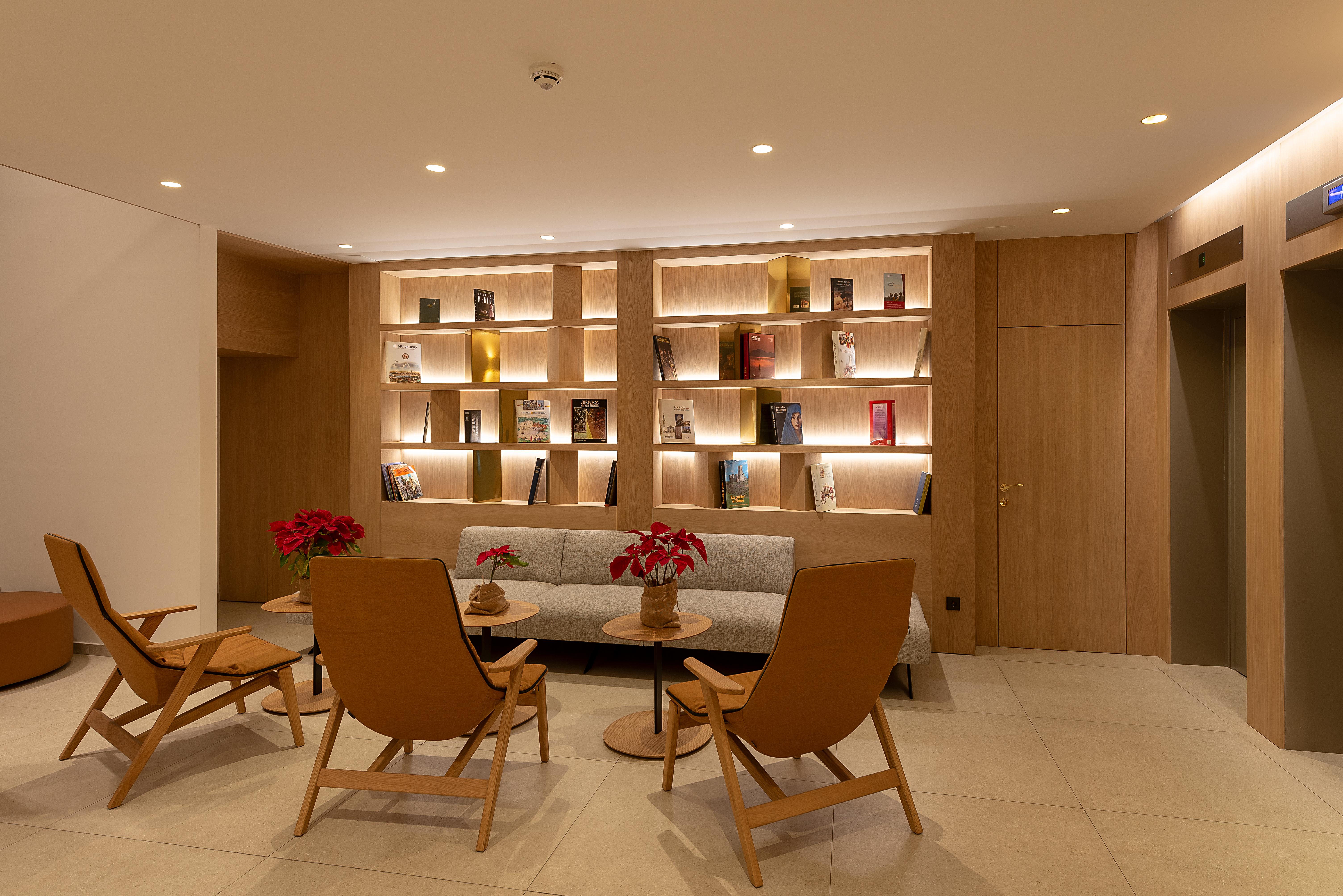 Apartamentos Recoletos Madrid Eksteriør billede