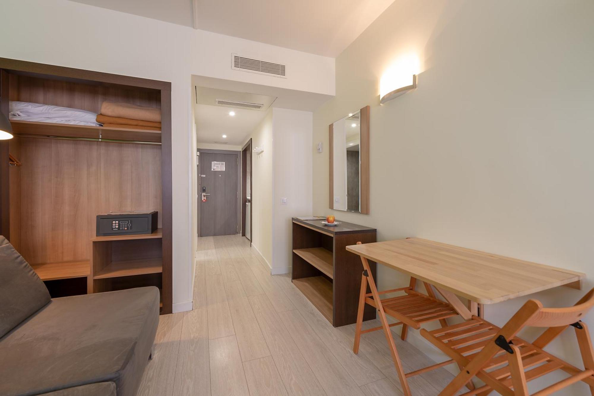 Apartamentos Recoletos Madrid Værelse billede
