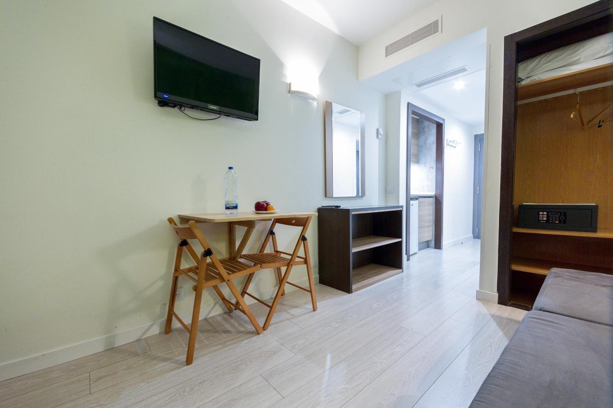 Apartamentos Recoletos Madrid Eksteriør billede