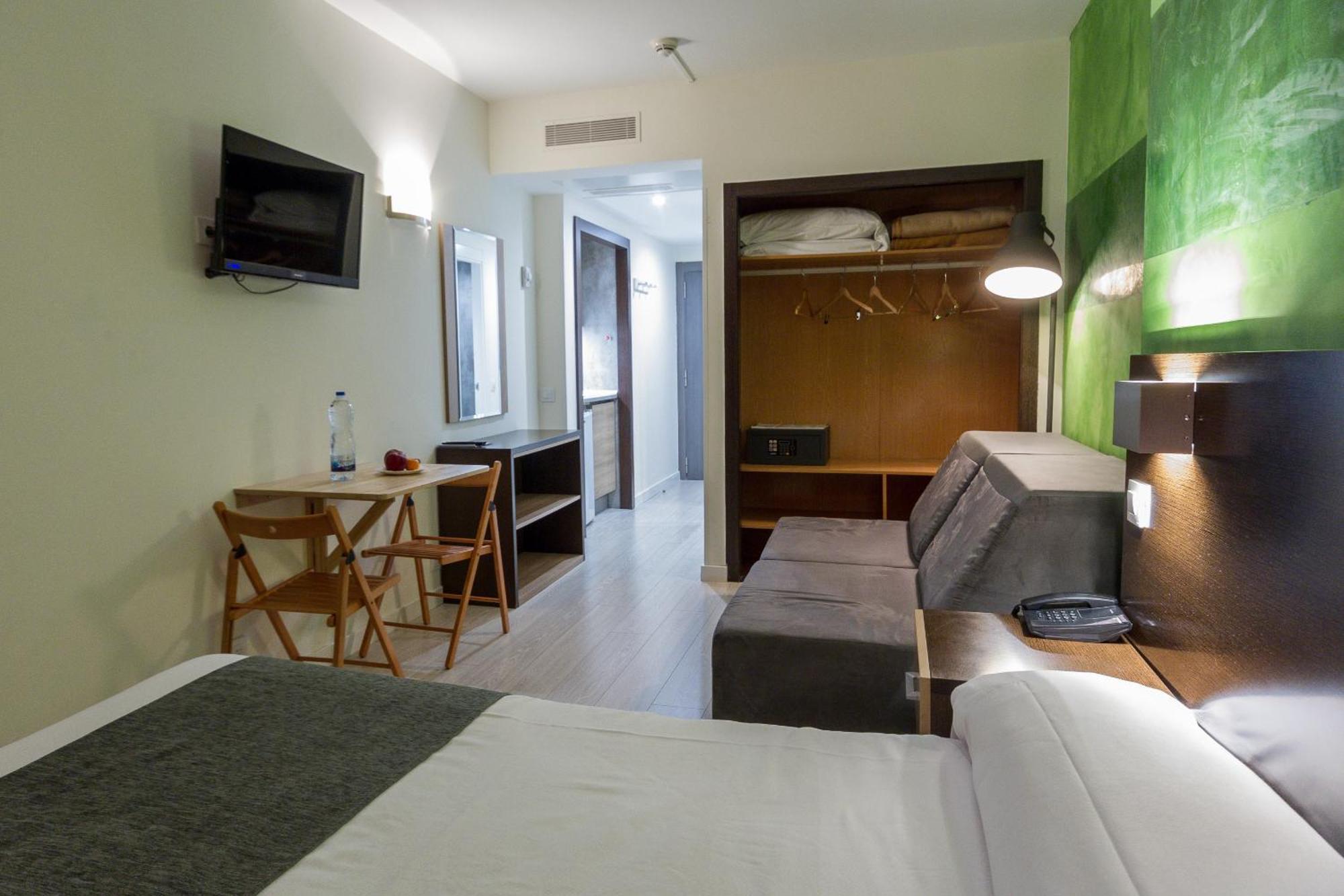 Apartamentos Recoletos Madrid Eksteriør billede